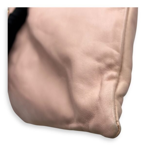Drawstring pouch Crossbody Bag Pink in Calfskin, Gold hardware - Image 8