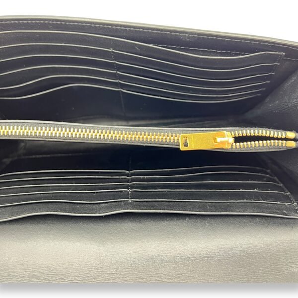 Logo Wallet On Chain Black in Patent Leather, Gold hardware - Image 11