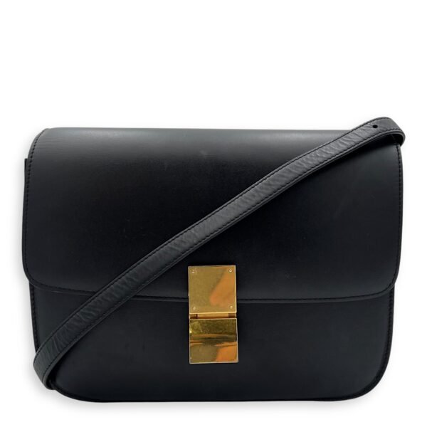 Box Shoulder Bag Black in Calfskin, Gold hardware
