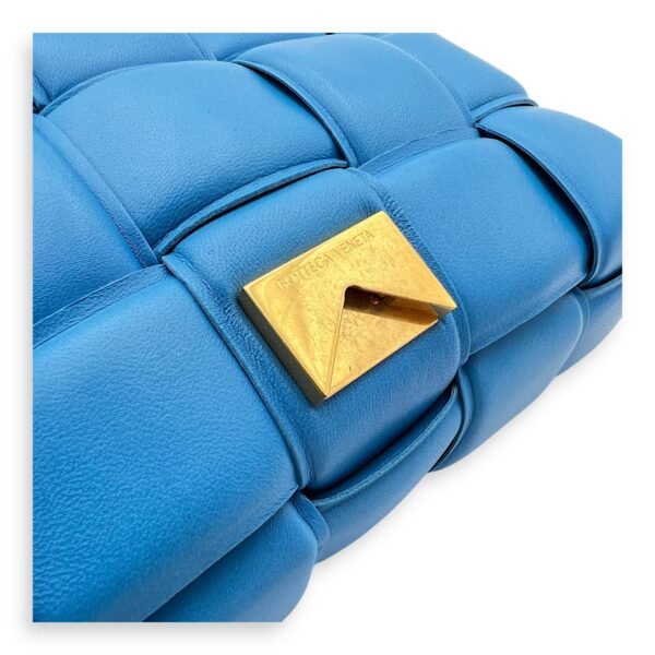 Cassette Crossbody Bag Blue in Lambskin, Gold hardware - Image 11