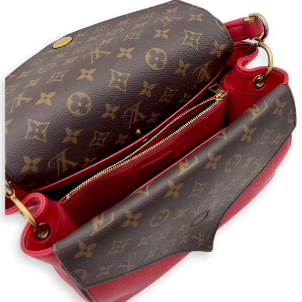 Double V Top Handle Bag Red in Calfskin, Gold hardware - Image 9