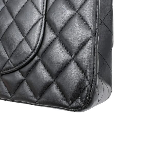 Classic Shoulder Bag Medium Black in Lambskin, Gold hardware - Image 7