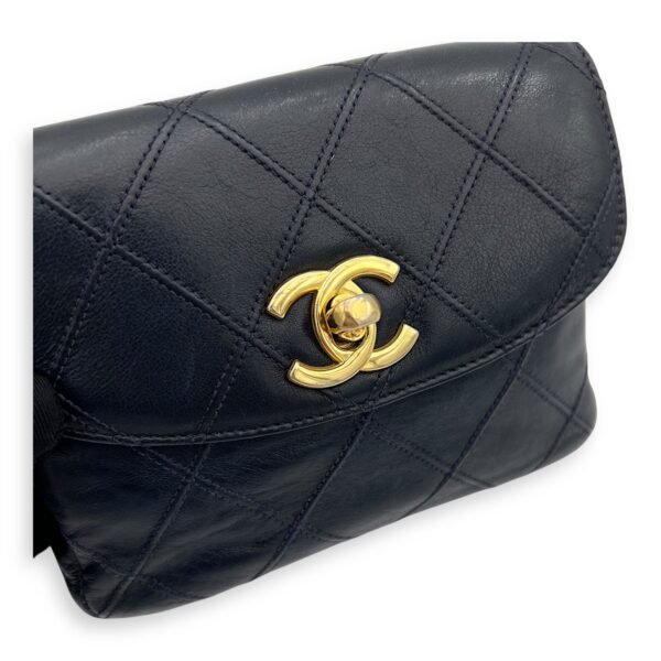 CC 65/26 Blue Belt Bag in Lambskin, Gold hardware - Image 7