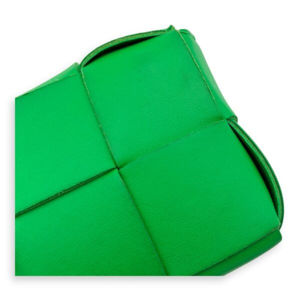 Cassette Green Crossbody Bag in Lambskin, Gold hardware - Image 13