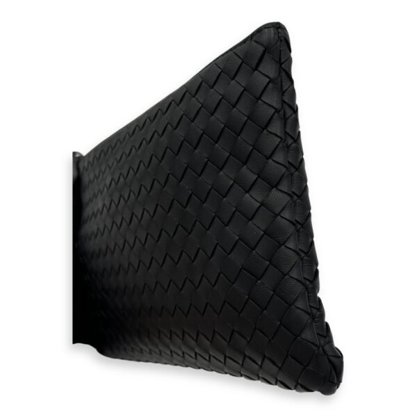 Intrecciato Pouch Black in Lambskin, Ruthenium hardware - Image 13