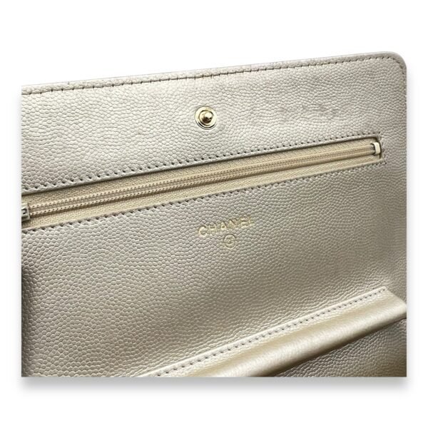 Classic Wallet On Chain Gold in Calfskin, Gold hardware - Image 6