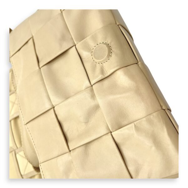 Cassette Crossbody Bag Beige in Calfskin, Silver hardware - Image 15