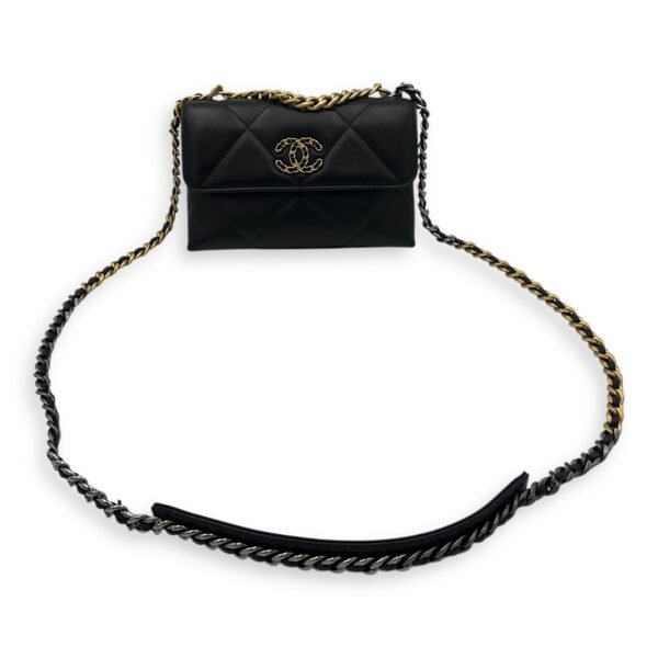 C19 Chain Pouch Black Crossbody Bag in Lambskin, Mixed hardware - Image 15