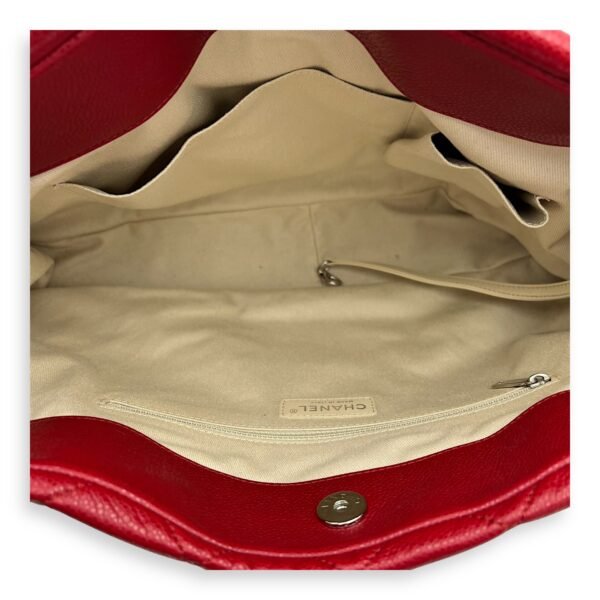 CC Shoulder Bag Red in Caviar Leather, Silver hardware - Image 6