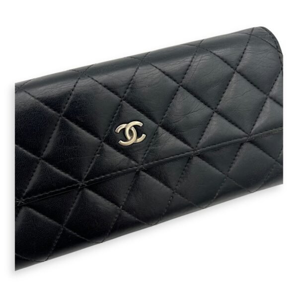 Classic Wallet Long Black in Lambskin, Silver hardware - Image 9