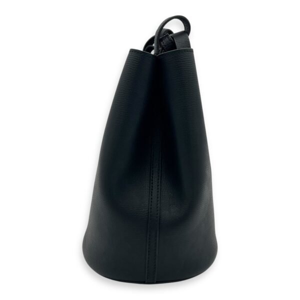 Bucket Bucket Bag Black in Calfskin, Gold hardware - Image 4