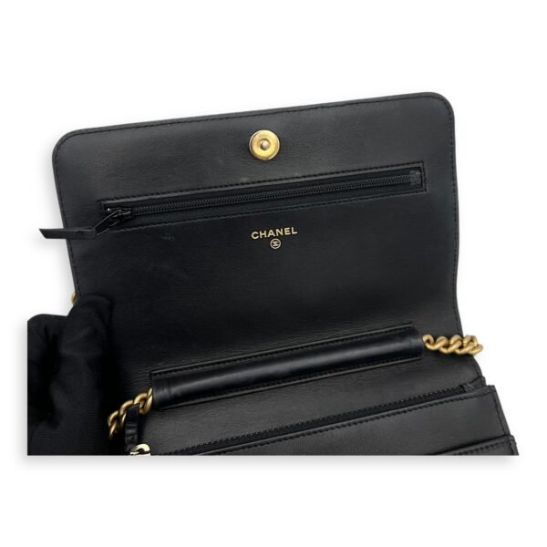 Boy Wallet On Chain Black in Caviar Leather, Gold hardware - Image 7