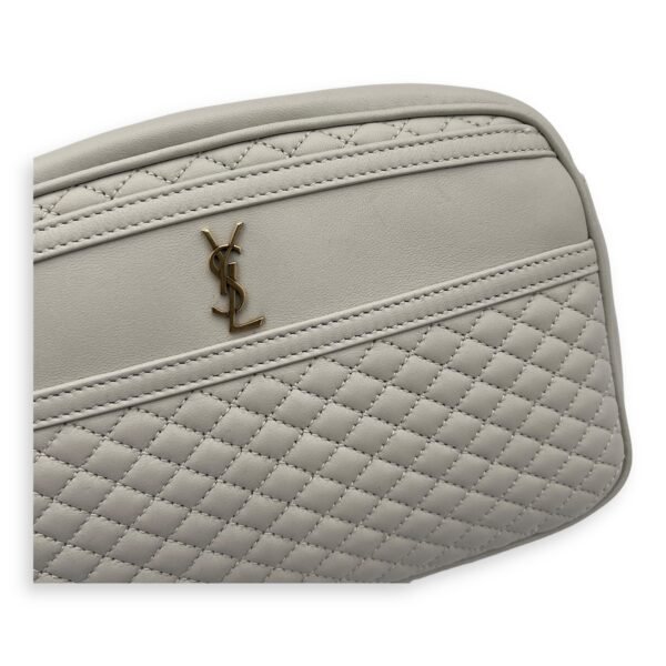 Camera Crossbody Bag White in Lambskin, Gold hardware - Image 12
