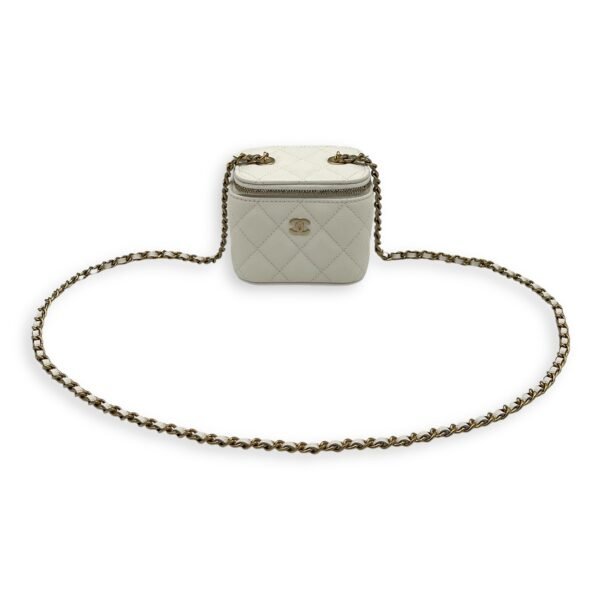 CC Vanity Bag White in Caviar Leather, Gold hardware - Image 11
