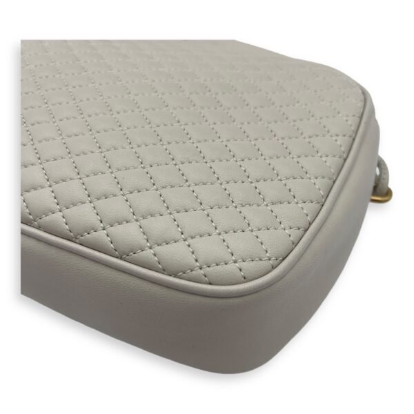 Camera Crossbody Bag White in Lambskin, Gold hardware - Image 10