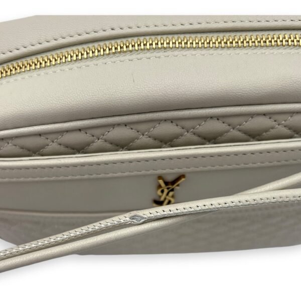 Camera Crossbody Bag White in Lambskin, Gold hardware - Image 13
