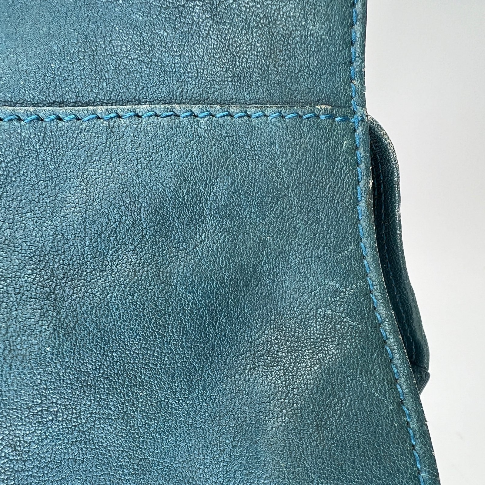 Cabas Chyc Sac Ligne Y Top handle bag in Calfskin, Gold Hardware - Image 7