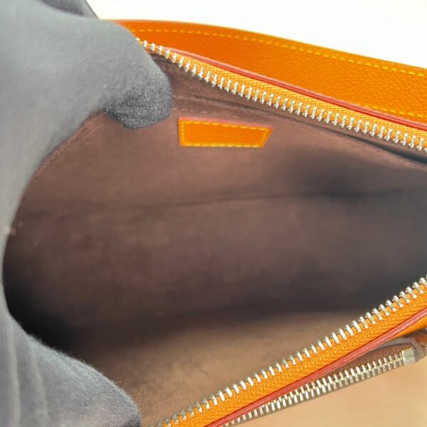 Marelle Shoulder bag in Epi leather, Silver Hardware - Image 13