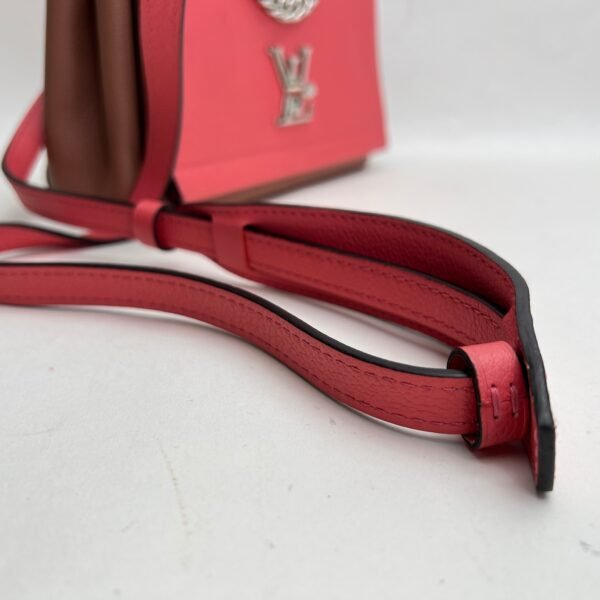Lockme II Pink Shoulder Bag in Calfskin, Silver hardware - Image 8
