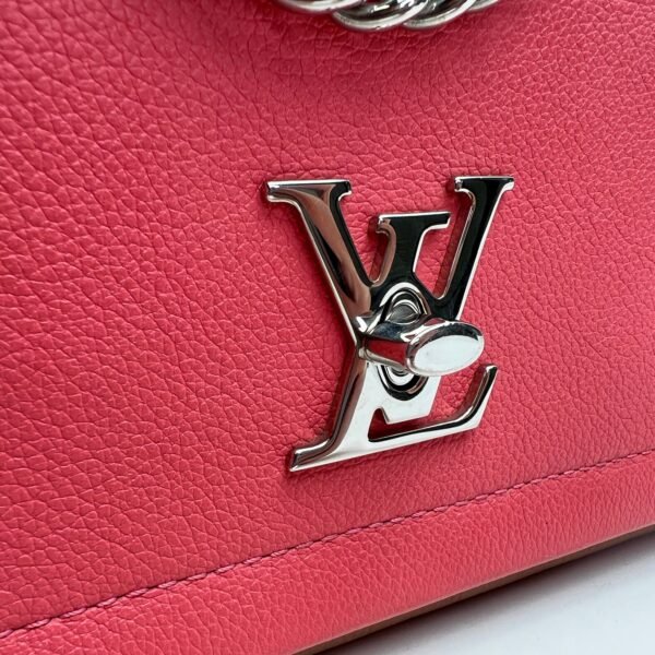 Lockme II Pink Shoulder Bag in Calfskin, Silver hardware - Image 6