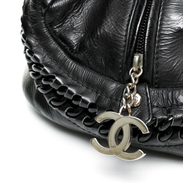 Luxe Ligne Bowler Black Shoulder Bag in Patent Leather, Silver hardware - Image 5