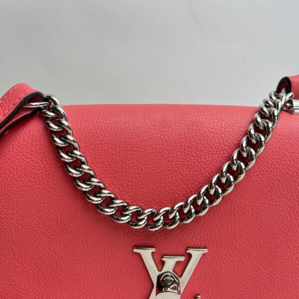 Lockme II Pink Shoulder Bag in Calfskin, Silver hardware - Image 7